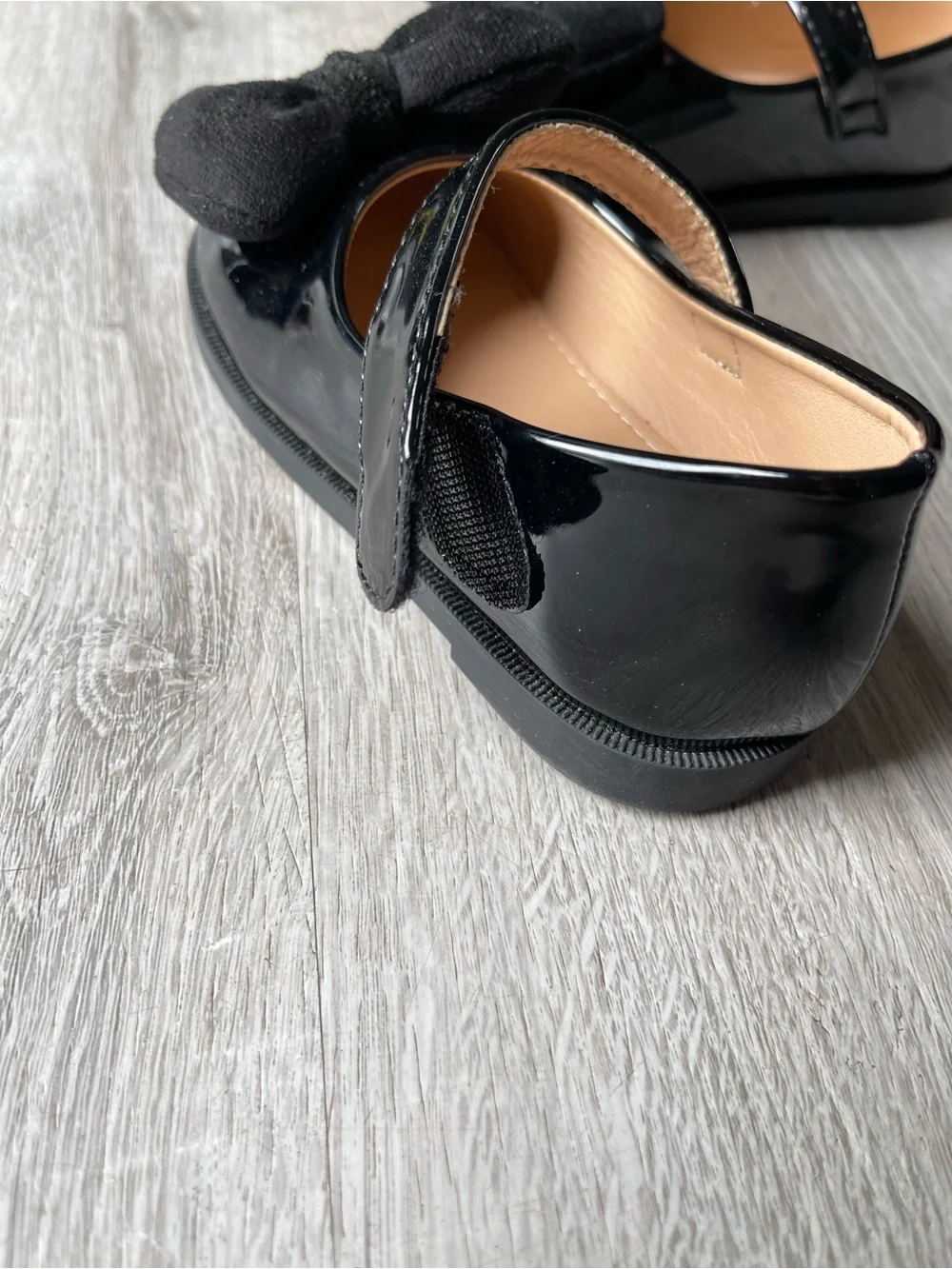 Girls Black Patent Mary Jane Shoes with Bow
